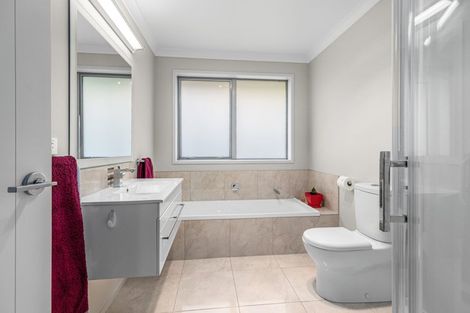 Photo of property in 38 Roxbury Place, Papamoa Beach, Papamoa, 3118