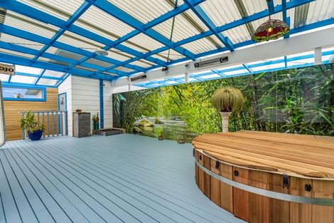 Photo of property in 118 Aberdeen Place, Whangamata, 3620