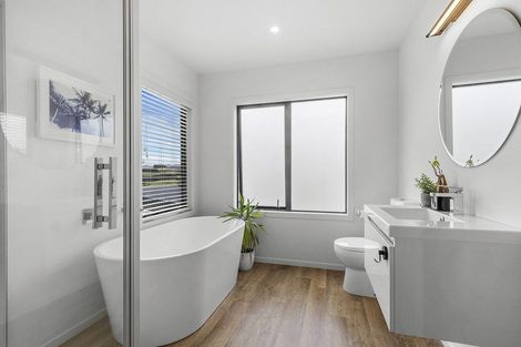 Photo of property in 168 Endeavour Drive, Whitby, Porirua, 5024