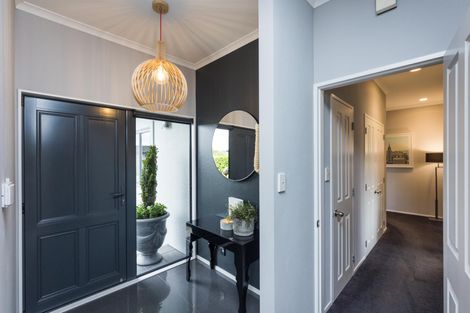 Photo of property in 37 Chestnut Close, Kelvin Grove, Palmerston North, 4414