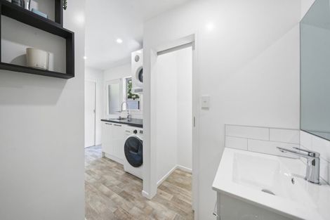 Photo of property in 99 Akaroa Drive, Maupuia, Wellington, 6022