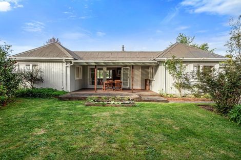 Photo of property in 27 Robinson Avenue, Holdens Bay, Rotorua, 3010