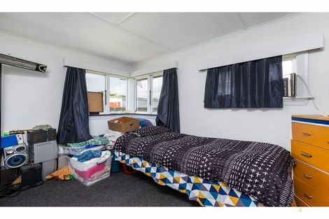 Photo of property in 15 Moorhouse Street, Waimate, 7924