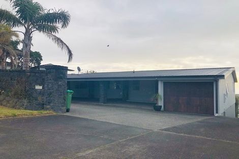 Photo of property in 1/134 Bleakhouse Road, Mellons Bay, Auckland, 2014
