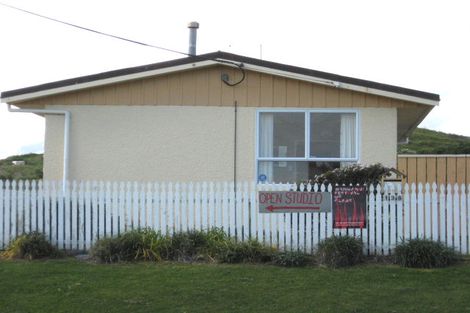 Photo of property in 138 Karaka Street, Castlecliff, Whanganui, 4501