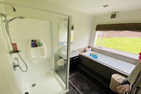 Photo of property in 2/5 Nigel Road, Browns Bay, Auckland, 0630