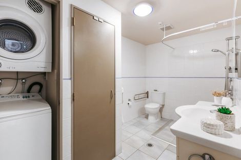 Photo of property in Anchorage Apartments, 114/36 Victoria Road, Mount Maunganui, 3116