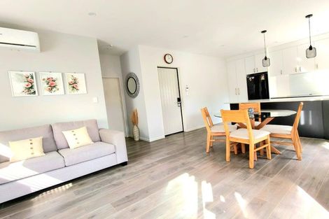 Photo of property in 29 Kaimai Avenue, Massey, Auckland, 0614