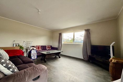 Photo of property in 12 Meadowvale Rise, Titirangi, Auckland, 0604