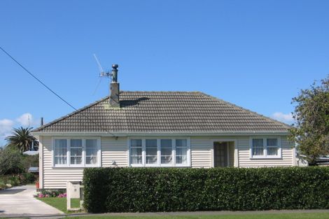 Photo of property in 8 Easton Street, Foxton, 4814