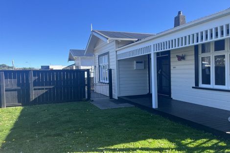Photo of property in 228 Devon Street West, New Plymouth, 4310