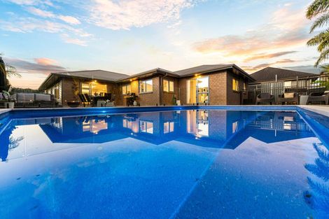 Photo of property in 14 Will Street, Huapai, Kumeu, 0810