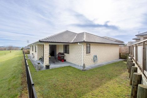 Photo of property in 30 Richardson Road, Omokoroa, 3114