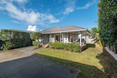 Photo of property in 7a Nelson Avenue, Northcote Point, Auckland, 0627