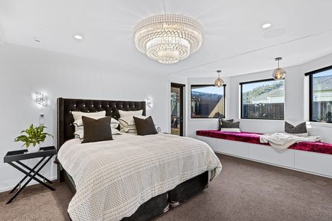 Photo of property in 14 Sir Lincoln Drive, Kumeu, 0810