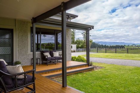 Photo of property in 423 Tipapakuku Road, Dannevirke, 4976