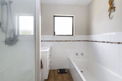 Photo of property in 16 Grace Avenue, Te Aroha, 3320