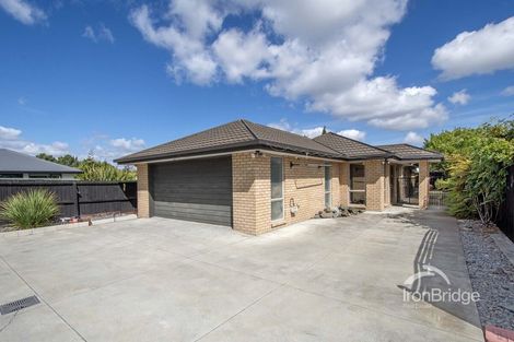 Photo of property in 10 Netley Place, Aranui, Christchurch, 8061