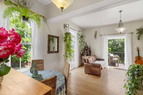 Photo of property in 23 Main Road, Raglan, 3225