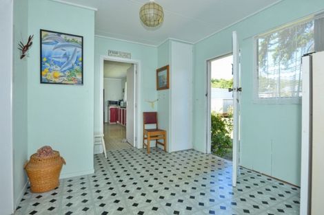 Photo of property in 121 Newcastle Street, Mahia, 4198