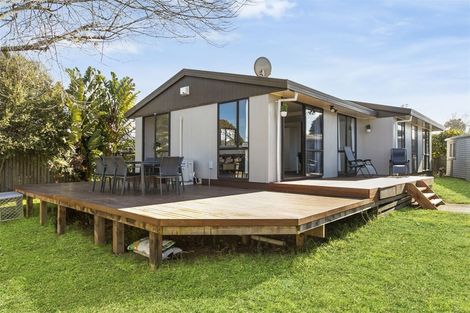 Photo of property in 6 Cameron Place, Ranui, Auckland, 0612