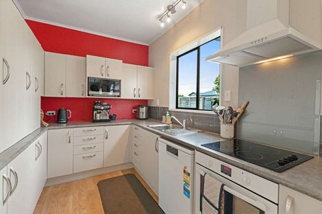 Photo of property in 2 Fromont Street, Whanganui East, Whanganui, 4500