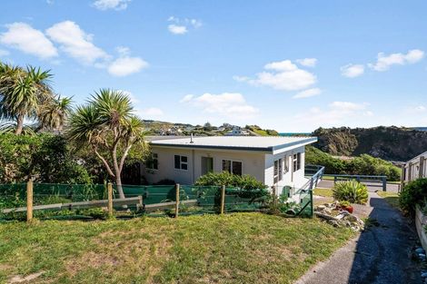 Photo of property in 1/24 Lambley Road, Titahi Bay, Porirua, 5022