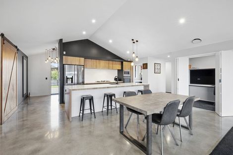 Photo of property in 8a Aderman Place, Hurworth, New Plymouth, 4310