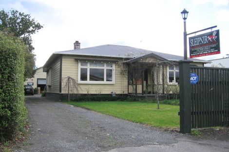 Photo of property in 435 Featherston Street, Palmerston North, 4414