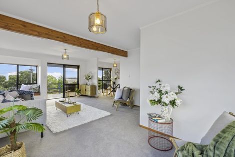 Photo of property in 14a Duncansby Road, Stanmore Bay, Whangaparaoa, 0932