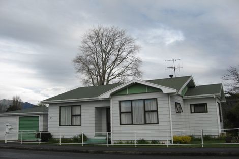 Photo of property in 123 Commercial Street, Takaka, 7110