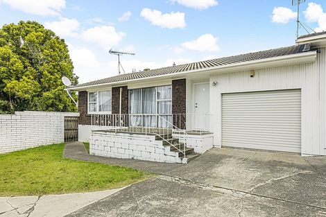 Photo of property in 2/95 Panama Road, Mount Wellington, Auckland, 1062