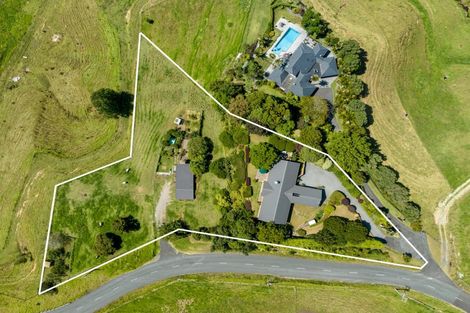 Photo of property in 345 Waitaha Road South, Welcome Bay, Tauranga, 3175