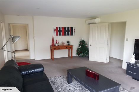 Photo of property in 6a Blarney Place, Casebrook, Christchurch, 8051