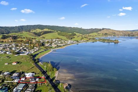 Photo of property in 25 Kawakawa Bay Coast Road, Kawakawa Bay, Papakura, 2585