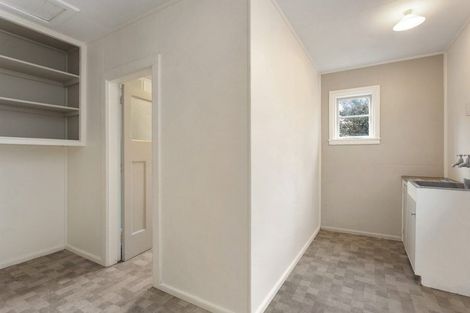 Photo of property in 18 Sandwich Road, Beckenham, Christchurch, 8023