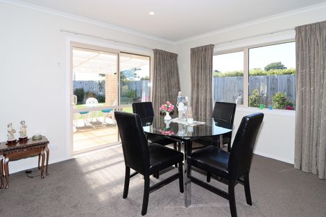 Photo of property in 4 Madison Street, Carterton, 5713