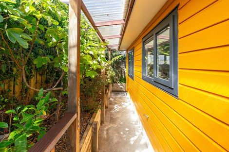 Photo of property in 15b Dargle Way, Island Bay, Wellington, 6023