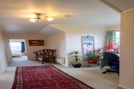 Photo of property in 24 Cedar Crescent, Feilding, 4702