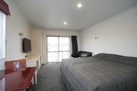 Photo of property in 10a-b Camden Street, Turnbull Thomson Park, Invercargill, 9810