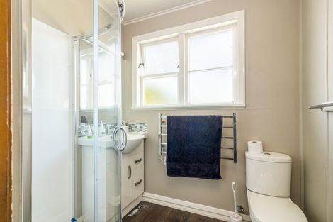 Photo of property in 15 Attlee Crescent, Bryndwr, Christchurch, 8053