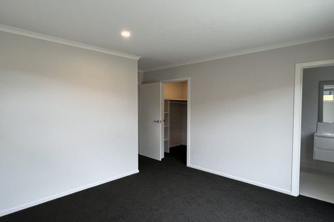 Photo of property in 58 Waruhia Crescent, Rototuna North, 3281