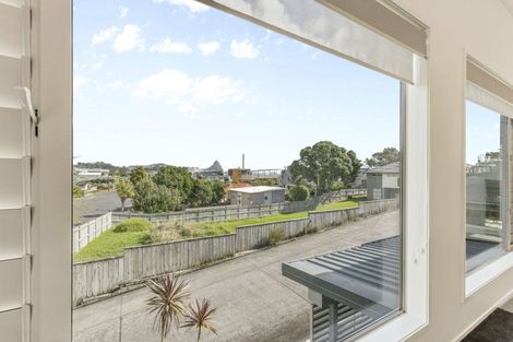 Photo of property in 26 Birdwood Avenue, Moturoa, New Plymouth, 4310