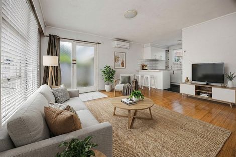 Photo of property in 2/8 James Road, Manurewa, Auckland, 2102