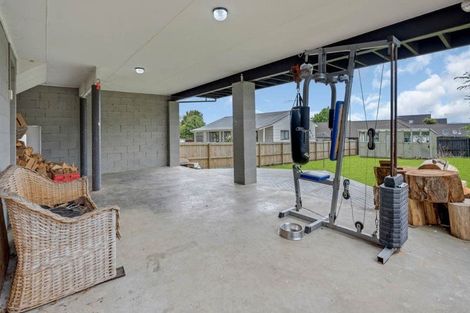 Photo of property in 21 Estuary Road, Weymouth, Auckland, 2103