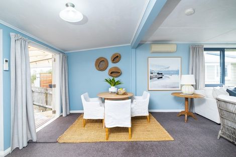 Photo of property in 16 Collison Terrace, Haumoana, 4102