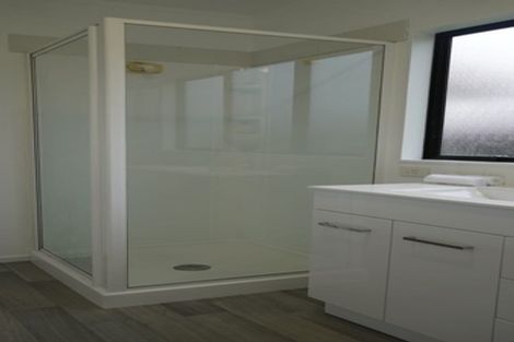 Photo of property in 18b Kelvin Road, Papakura, 2110