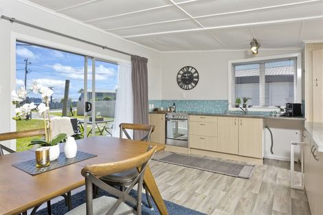 Photo of property in 973 Whangaparaoa Road, Tindalls Beach, Whangaparaoa, 0930