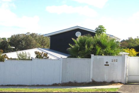 Photo of property in 282 Beach Road, Campbells Bay, Auckland, 0630