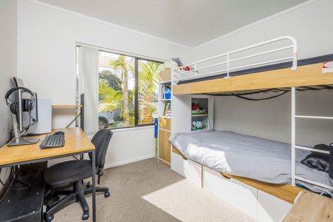 Photo of property in 8 Colt Place, Randwick Park, Auckland, 2105